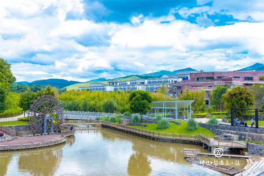 玛御谷温泉小镇实景图