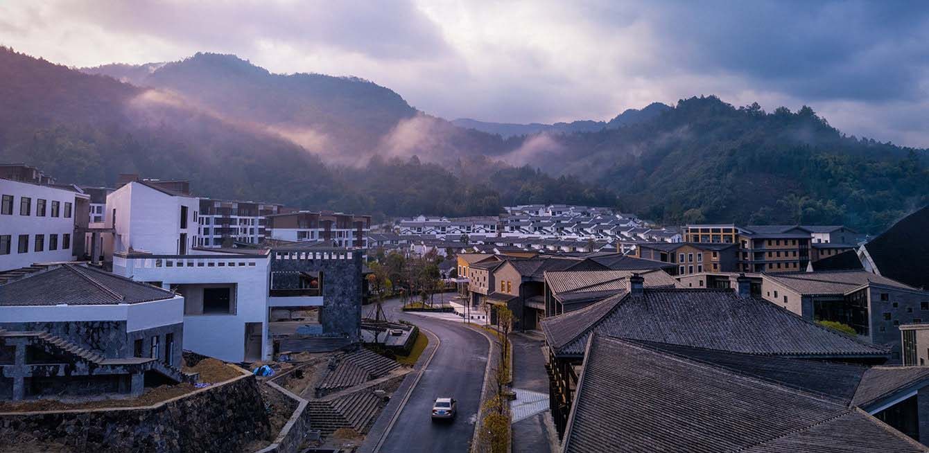 玛御谷温泉小镇实景图